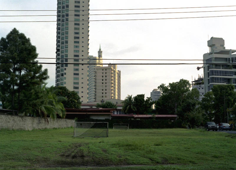 (C) Lorena Endara, 2006